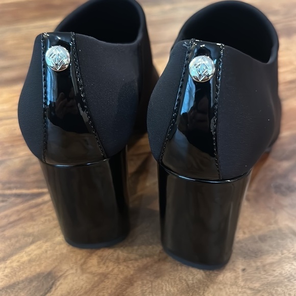 Donald J. Pliner Chelsie Black Square Toe Block Heels Bootie 6.5 - Picture 5 of 12